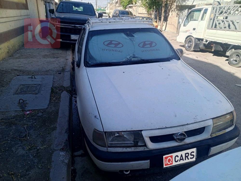 اوبل استرا